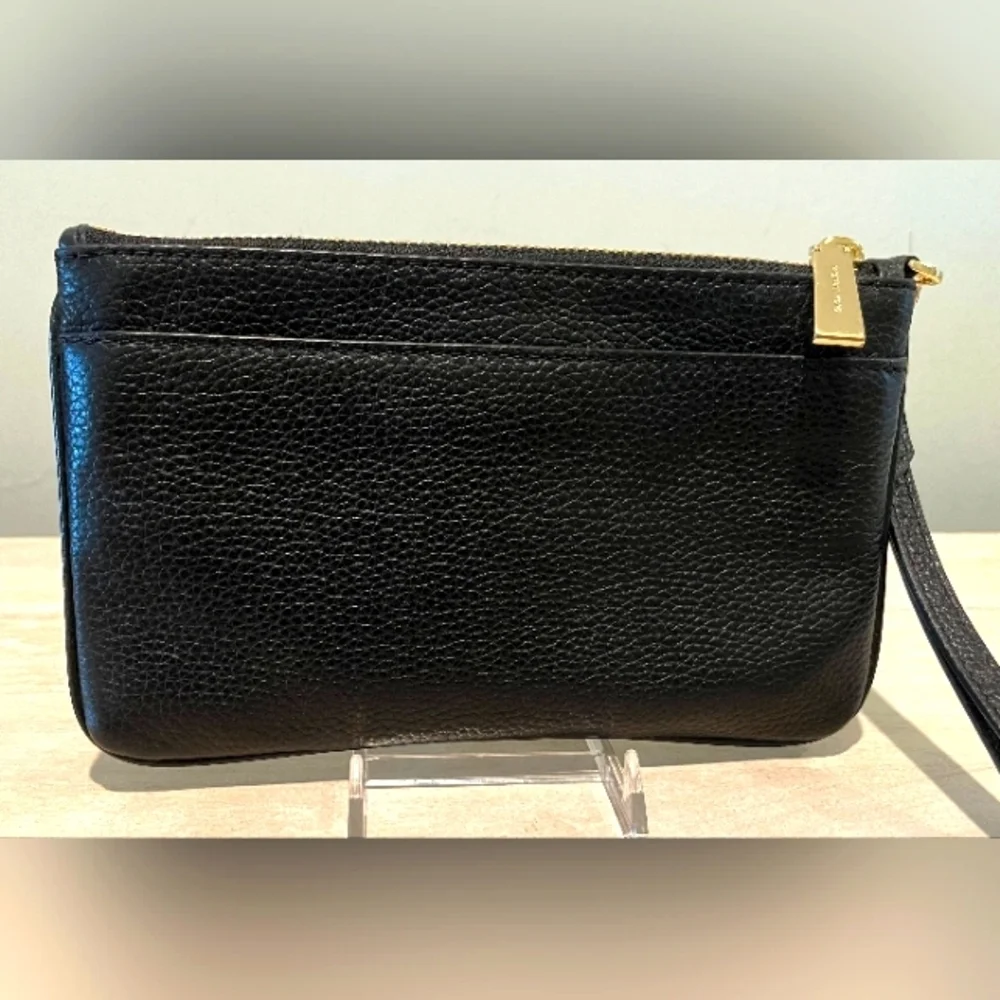 Michael Kors Black Pebbled Leather Large Jet Set Wristlet Like‎ New